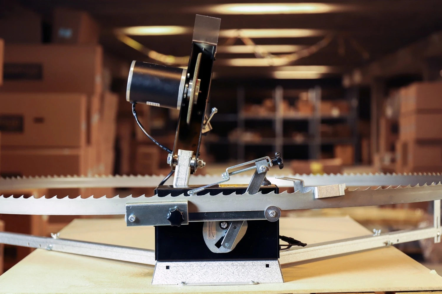 Markusson Grindlux Vannesahanterän Teroituslaite 4 Markusson Grindlux Vannesahanterän Teroituslaite - Image 2