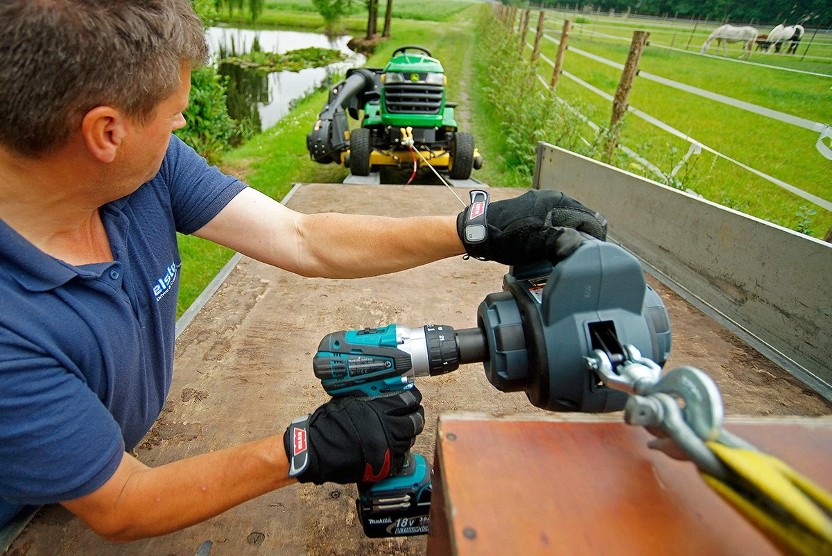 Warn Porakonevinssi Vaijerilla 5 Warn Porakonevinssi Vaijerilla - Image 3