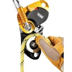 Petzl Pro Traxion Taljapyörä 7 Petzl Pro Traxion Taljapyörä -Petzl-Työkalukauppa p51a pro traxion tyokoydella 2